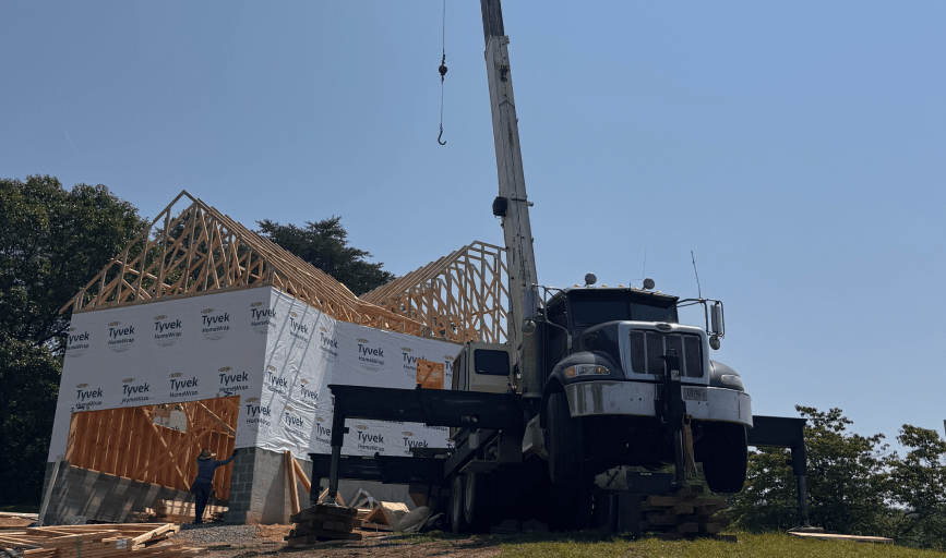 BOOM TRUCK CRANE